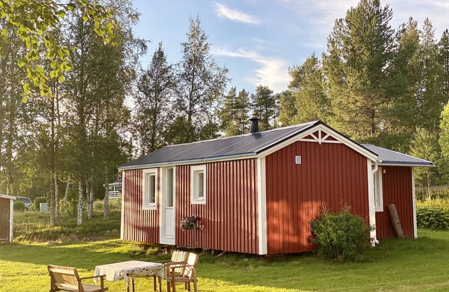 Wunderschöne Lappland Hütte mit Seeblick Ruhig Gelegen
