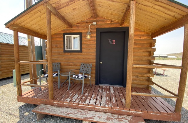Wyo Cabin B Western Hills Campground