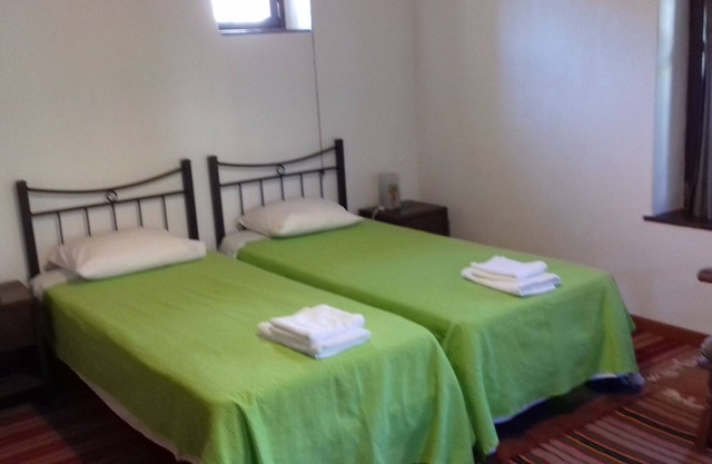 Xenonas Ventista 2 beds, renovated old house in an imposing mountain landscape