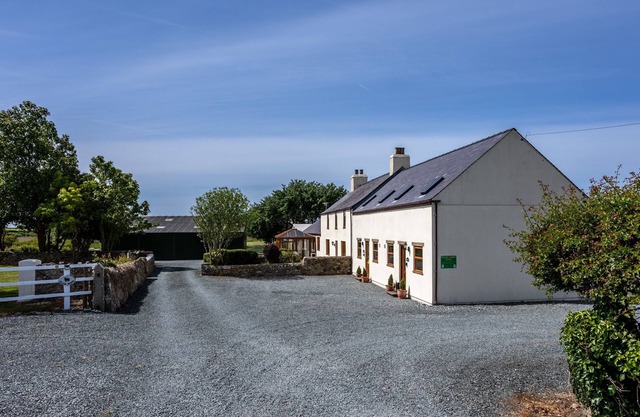 Y Stabl: Pet-friendly cottage with stunning views