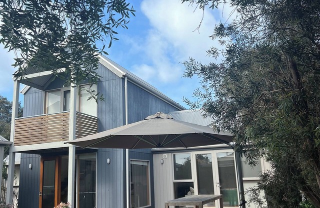 Yakala at Pt Lonsdale - Tranquil getaway for you and your dog