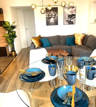 YAY - 58m2 Apartment am Bahnhof - Smart TV - Internet - Kaffee - Waschmaschine - Trockner