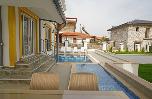 Yellow Villa Çetibeli Marmaris