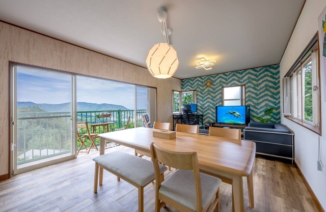 You can see Usami Long Beach from the living room /Ito Shizuoka