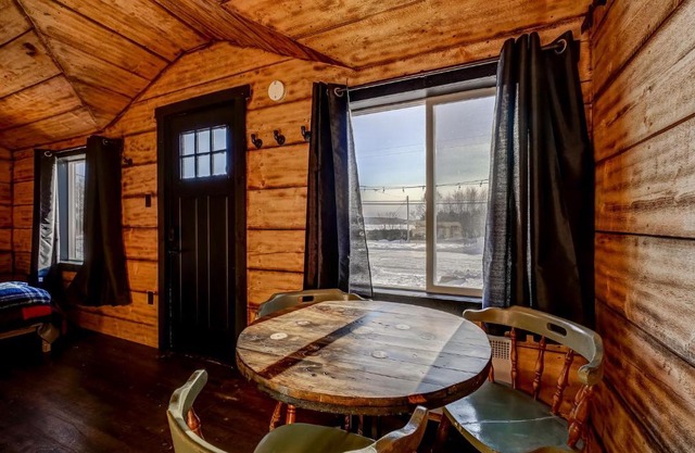 Your Cozy Cabin Retreat