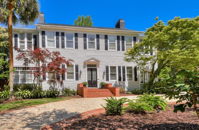 Your perfect getaway nestled in the heart of Aiken.
