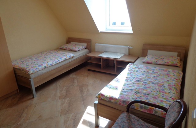 Zweizimmer-wohnung mit Bad und Küche für 5 Personen Nähe Messe