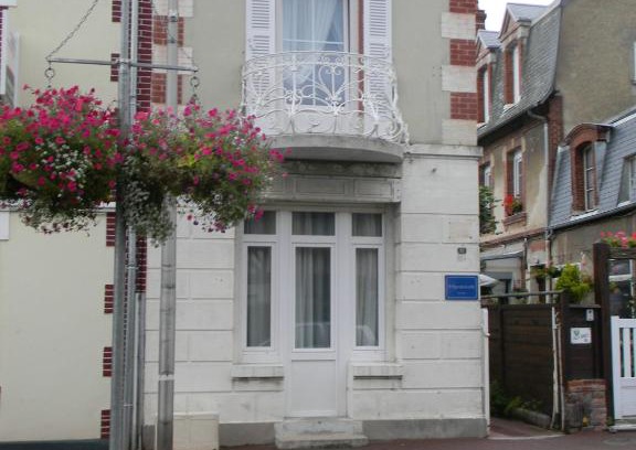 Houlgate House | À l'Approche de la Mer