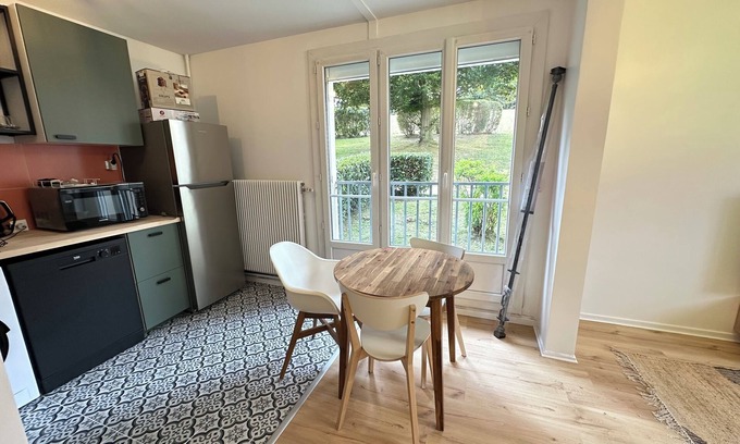 Domont Apartment | Évasion au vert à Domont - 2 rooms + private parking