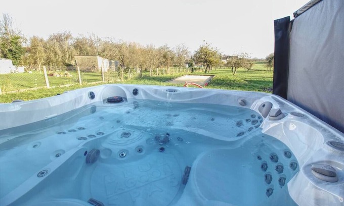 Lucay-le-Male Ski Chalet | Îlot COSY-SPA/CLIMATISÉ /PROCHE ZOO DE BEAUVAL/ROUTE DES CHÂTEAUX DE LA LOIRE