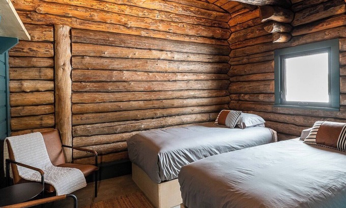 Saint-Simeon Cabin | ÖBois Charlevoix: L'Écurie 4 (bedroom)