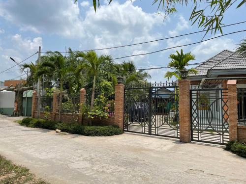Phong Dien House | Đông's Garden Home