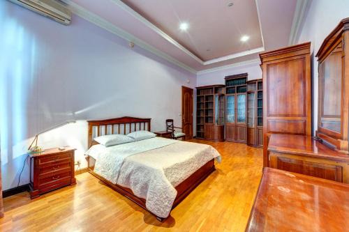 Kyiv Apartment | Апартаменти 3-кімнатні в центрі Києва, м. Площа Українських Героїв