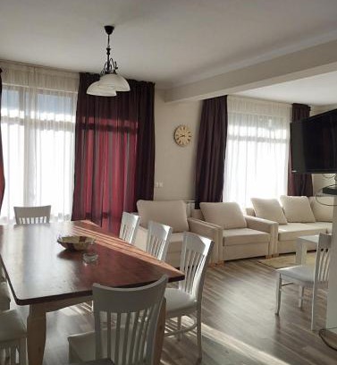 Elena House | Бадевски рай-къща Любов