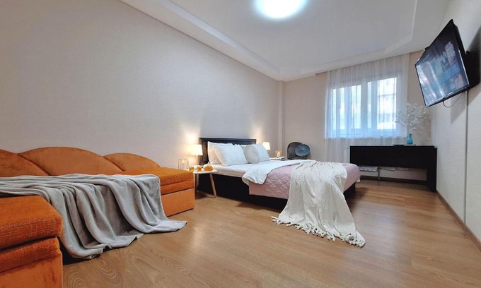 Sukhinovka Apartment | Велике ліжечко на Садовому. Мережа Alex Apartments. Цілодобове безконтактне заселення