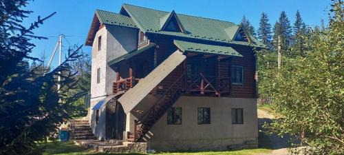 Vorokhta Apartment | На Кружалі