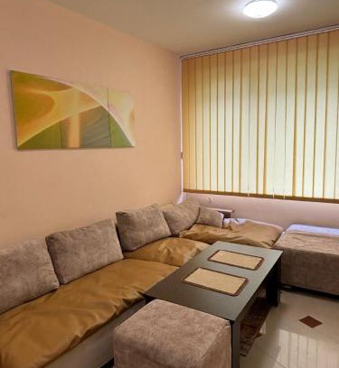 G.K. Bratya Miladinovi Apartment | Студио Бургас 2
