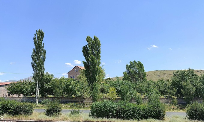 Yerevan House | Уютный дачный дом с большим садом, по дороге в Цахкадзор и о.Севан