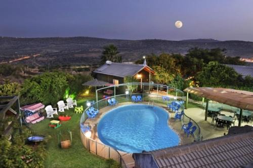 Vered Hagalil Cabin | אגם ריזורט בטבע