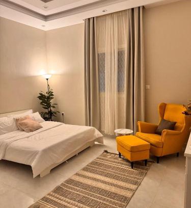 Al Kura House | استديو أنيق بمدخل خاص