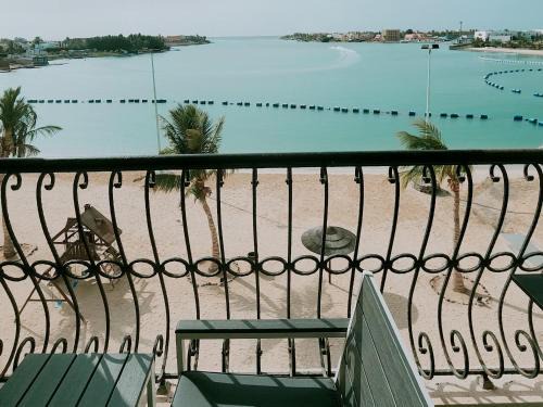 Durrat Al-Arous Apartment | درة العروس فن بيتش عوائل فقط
