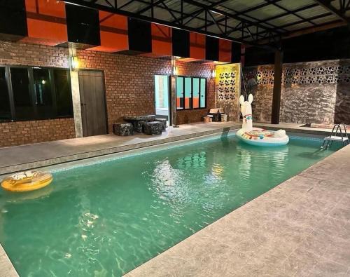 Prakhon Chai Hotel | นิวพีเคซี รีสอร์ต