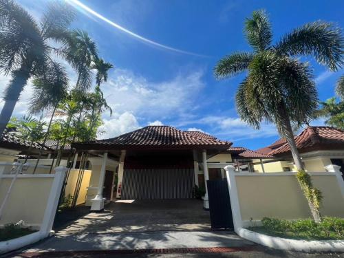 Cherngtalay Villa | 奢华泳池花园别墅步行到海滩