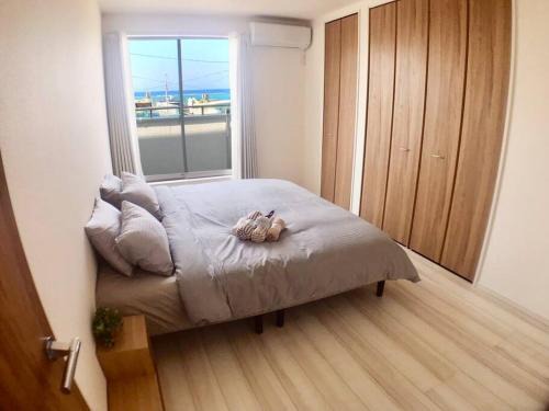Ojima Island Villa | 奥武岛上能看见海的新建一户建 奥武壹号A棟 走到海滩只有2分钟 walk to seaside only 2 minutes