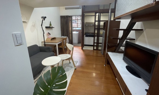 Xinyi Apartment | 暮光公寓 x 健身教練|台北 101 |Pool|夜市 |cafe|MRT捷運站|Gym