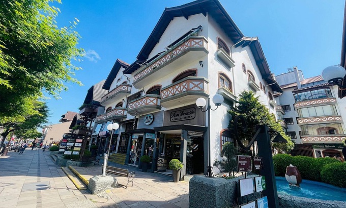 Gramado City Centre Apartment | 02 Dorm -Apenas 01 quadra da Rua Coberta