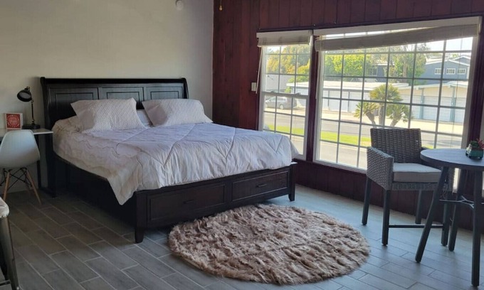 East Manhattan Beach Apartment | 1.3M To Beach | Close To LAX & Park | Pets #3