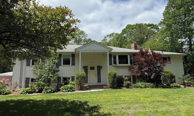 Foxboro House | 1.6 Miles From All The Soccer Action. Spacious, Beautiful and Private 5B/3.5Ba