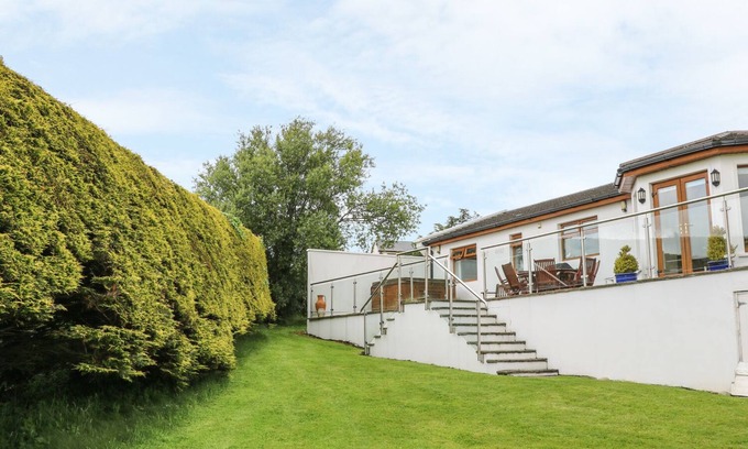 Portsalon Cottage | 1 ARD CARRAIG, pet friendly in Portsalon, County Donegal