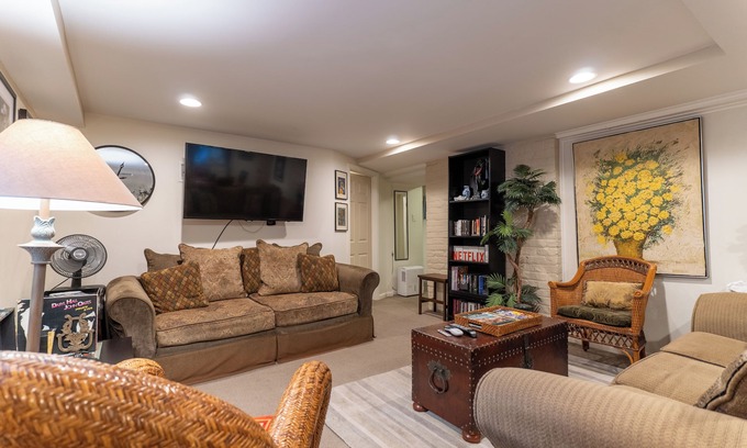 Audubon Apartment | #1 Beautiful 2 BR Suite Uptown Audubon Riverside