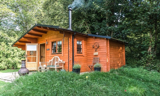 Carluke Cabin | 1-Bed Cabin, 2 adults, Wood Burning Hot Tub & Fire