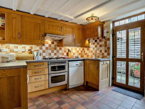 Bwlch House | 1 Bed in Bwlch BN367