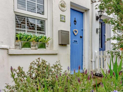 Meads House | 1 Bed in Eastbourne EHC45