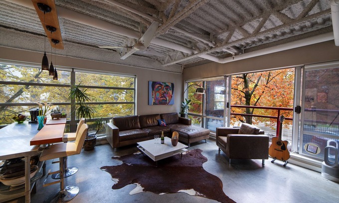 Mount Pleasant Condo | 1 Bed Loft in Central Vancouver