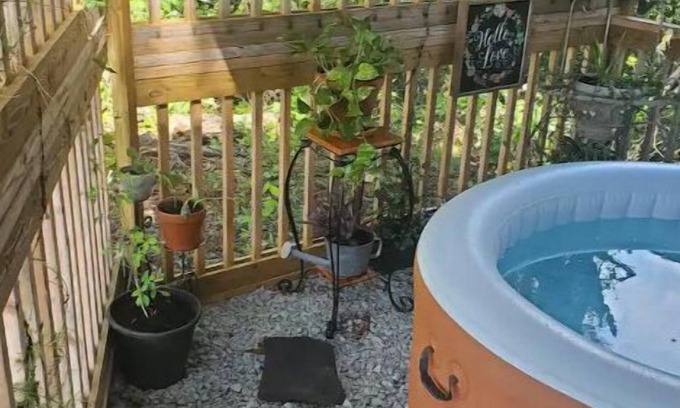 Rocky Point Apartment | 1 bed shipping container in the country w/hot tub