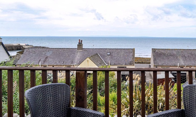 Port William Cottage | 1 bedroom accommodation in Newton Stewart