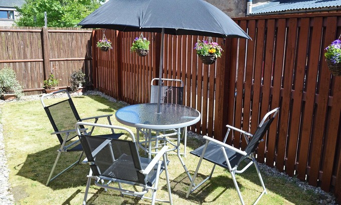 Conon Bridge Cottage | 1 bedroom accommodation in Conon Bridge
