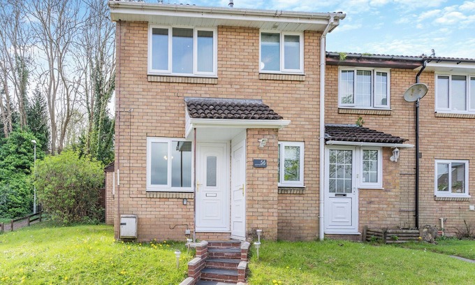 Coed-Y-Paen Cottage | 1 bedroom accommodation in Griffithstown, near Pontypool