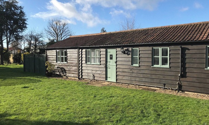 Trowbridge Cottage | 1 bedroom accommodation in Steeple Ashton, near Trowbridge