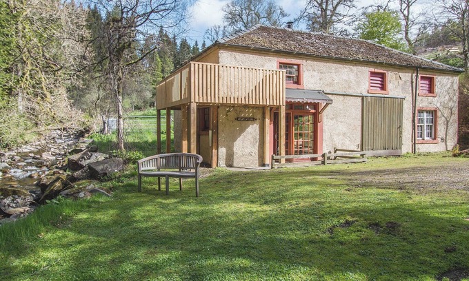 Kirriemuir Cottage | 1 bedroom accommodation in Glenprosen, by Kirriemuir