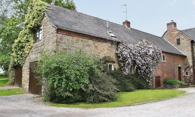 Atlow Cottage | 1 bedroom accommodation in Atlow, near Carsington