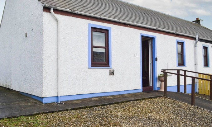 Bowmore Cottage | 1 bedroom accommodation in Bowmore