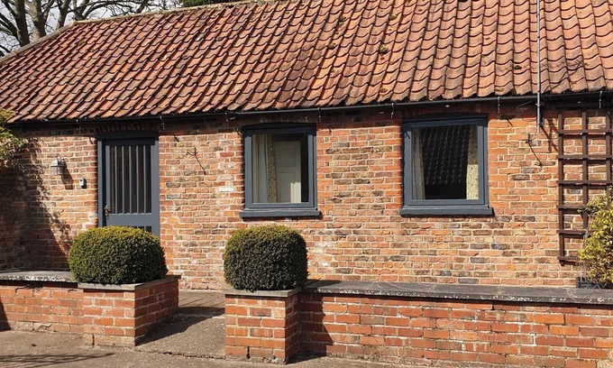 Fitling Cottage | 1 bedroom accommodation in Fitling, near Hull