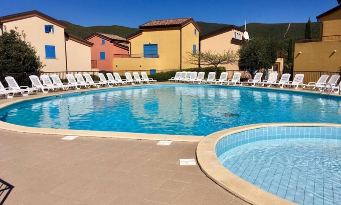 Palasca Apartment | 1 bedroom apartment completely renovated in residence with shared swimming pool
