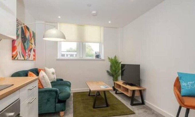 Wakefield Apartment | 1 Bedroom Apartment Thornhill