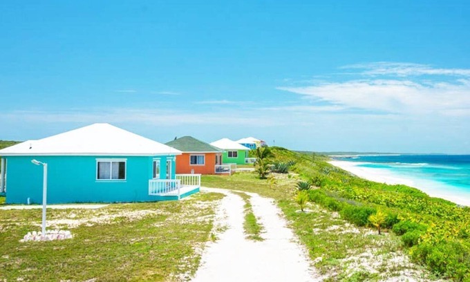 Cat Island Villa | 1 Bedroom, Beach Cottage at The Ocean Dream eco friendy Retreat